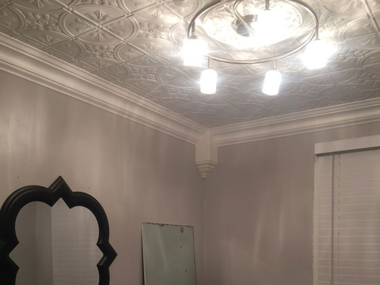 Crown Molding Inside Corner Block - Plain White