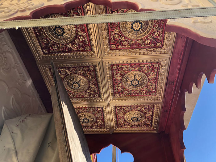 Da Vinci – Faux Tin Ceiling Tile – Drop in – 24"x24" – #215 - Gold & Red & Royal Blue