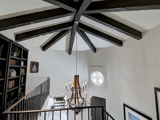 Beautiful Wood Beam Ceiling Ideas For A Modern Vintage Look