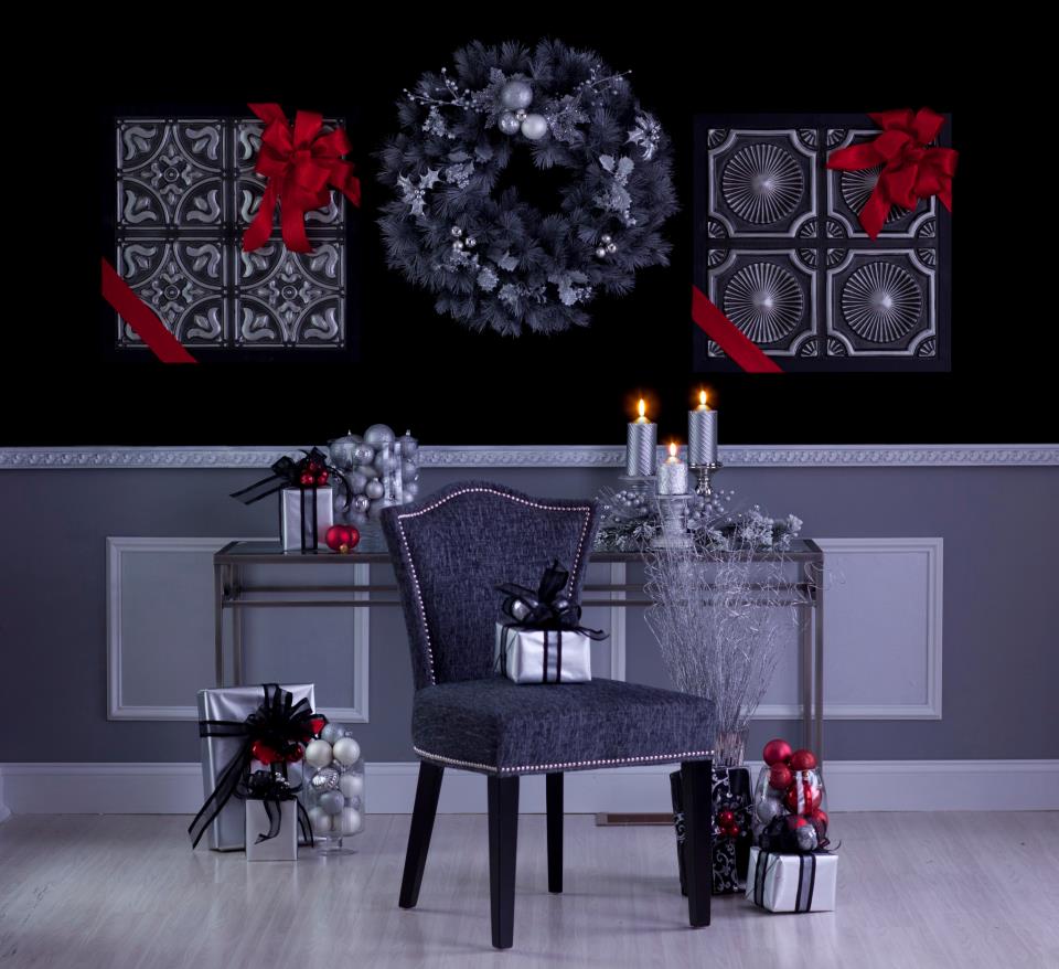 Astonishing set for 2012 Christmas holiday portraits at Royce Photography.