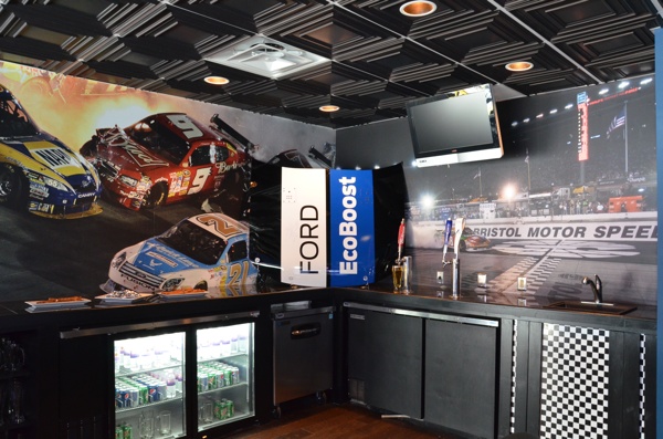 Ultimate Man Cave Images from VIP Seating in Bristol Speeday Ultimate-man-cave-bristol-speedway